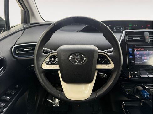 Used 2017 Toyota Prius Three Touring image 12