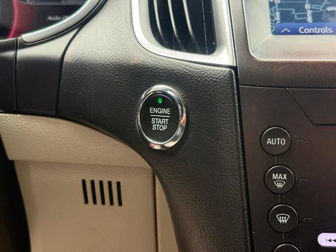 Used 2020 Ford Edge Titanium FWD image 43