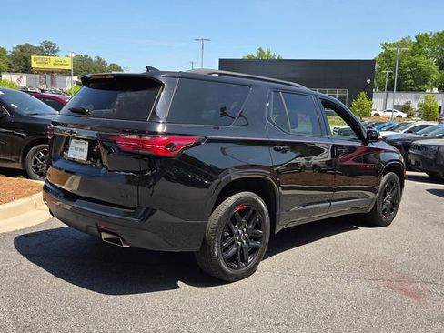 Used 2023 Chevrolet Traverse Premier w/ Redline Edition AWD/4WD image 9