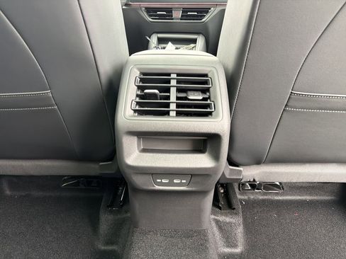 New 2026 Volkswagen Tiguan SE R-Line FWD image 23