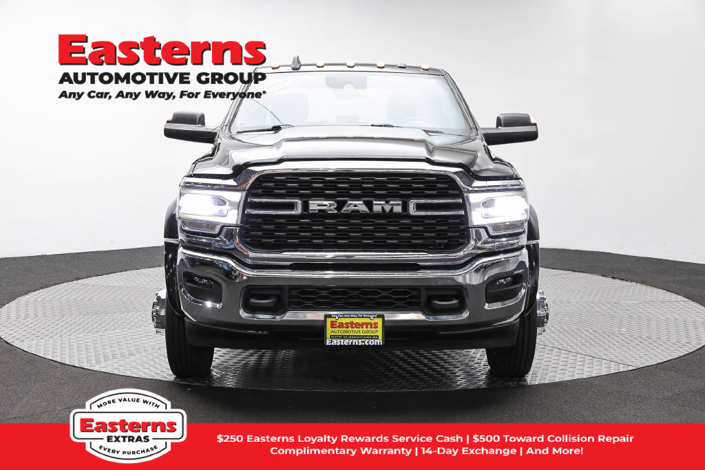 Used 2022 RAM 5500 SLT w/ Quick Order Package 2YG SLT AWD/4WD image 3