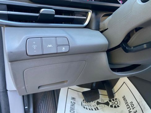 Used 2021 Hyundai Elantra SEL FWD image 63