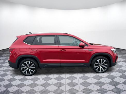 Certified 2023 Volkswagen Taos SE w/ Panoramic Sunroof Package FWD image 8