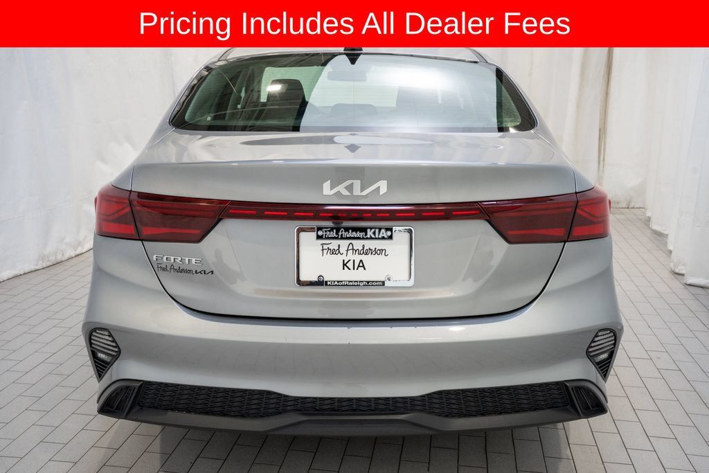 Certified 2024 Kia Forte LXS w/ LXS Technology Package FWD image 4