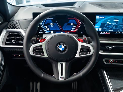 Used 2025 BMW X6 M Competition w/ Executive Package image 12