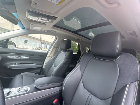 Used 2023 Genesis Electrified GV70 Advanced image 10