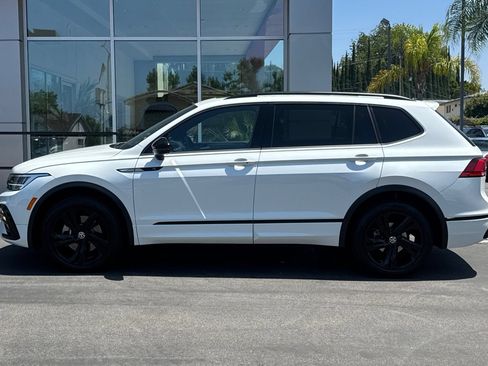 Used 2023 Volkswagen Tiguan SE R-Line FWD image 8
