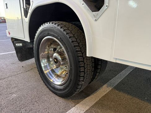 Used 2022 Ford F550 4x4 Regular Cab Super Duty image 14