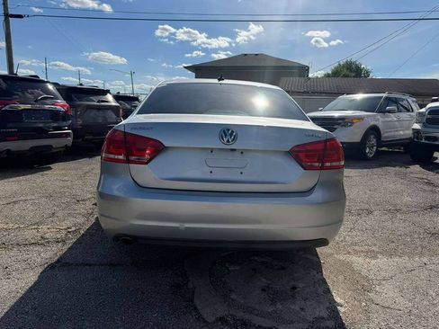 Used 2014 Volkswagen Passat TDI SE FWD image 5