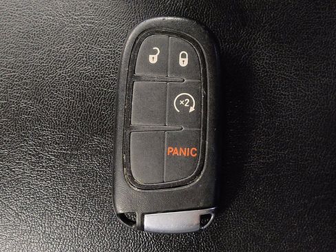 Used 2020 Jeep Cherokee Latitude Plus w/ Cold Weather Group image 32