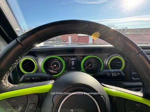 Used 2022 Jeep Gladiator Sport image 17