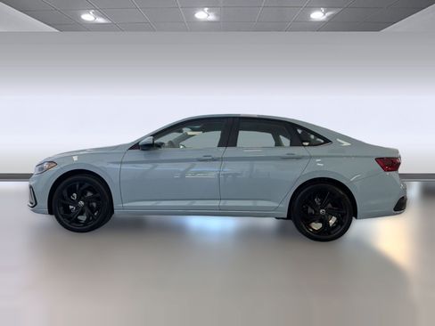 New 2026 Volkswagen Jetta SE FWD image 2