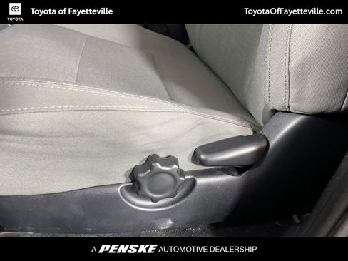 Used 2018 Toyota Tacoma SR w/ SR Convenience Package AWD/4WD image 18