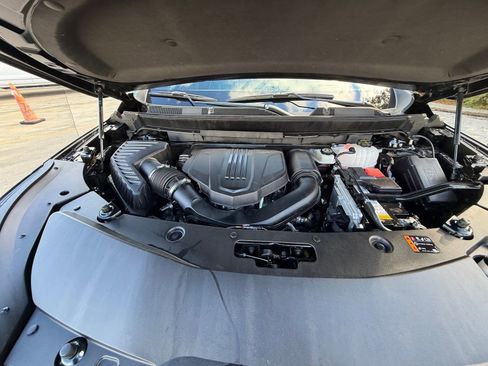 Used 2025 Buick Enclave Preferred w/ Power Package image 36