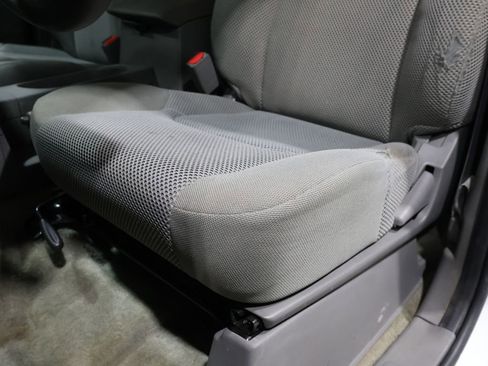 Used 2017 Nissan Frontier SV image 12