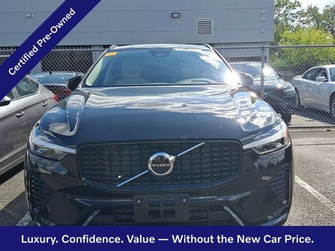 Certified 2024 Volvo XC60 B5 Core w/ Climate Package AWD/4WD image 2