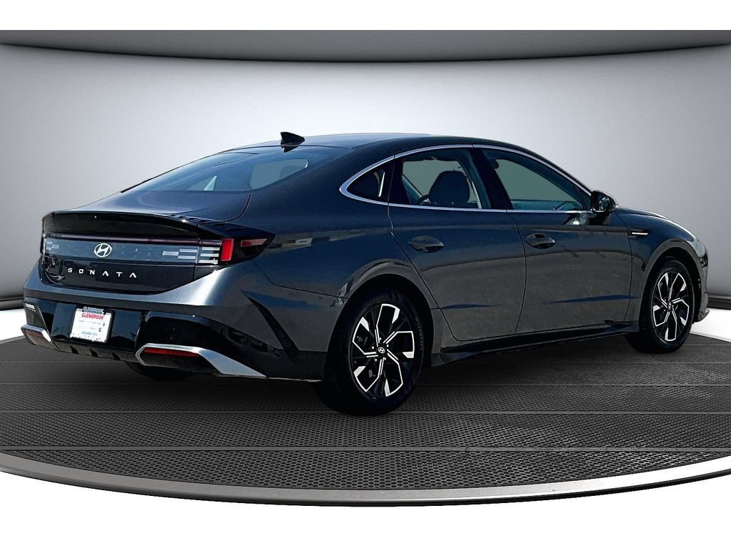 Used 2025 Hyundai Sonata SEL FWD image 18