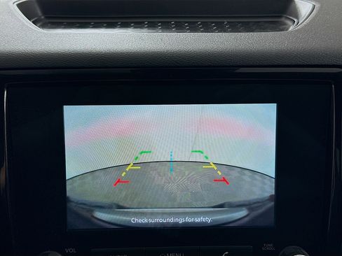 Used 2022 Nissan Frontier SV image 22