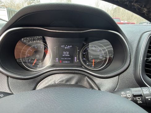 Used 2019 Jeep Cherokee Latitude Plus image 28