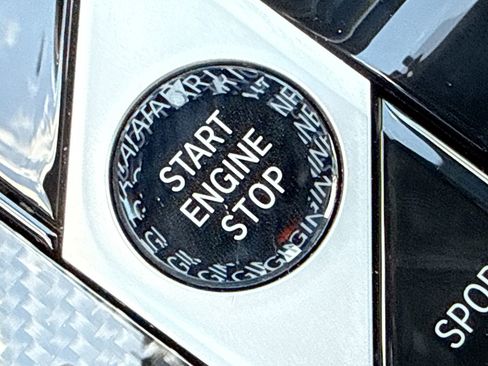 Used 2023 BMW X7 M60i w/ Executive Package image 38