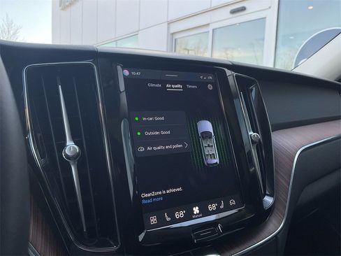 Certified 2023 Volvo XC60 B5 Plus image 24