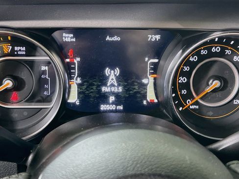 Used 2023 Jeep Gladiator Sport AWD/4WD image 12
