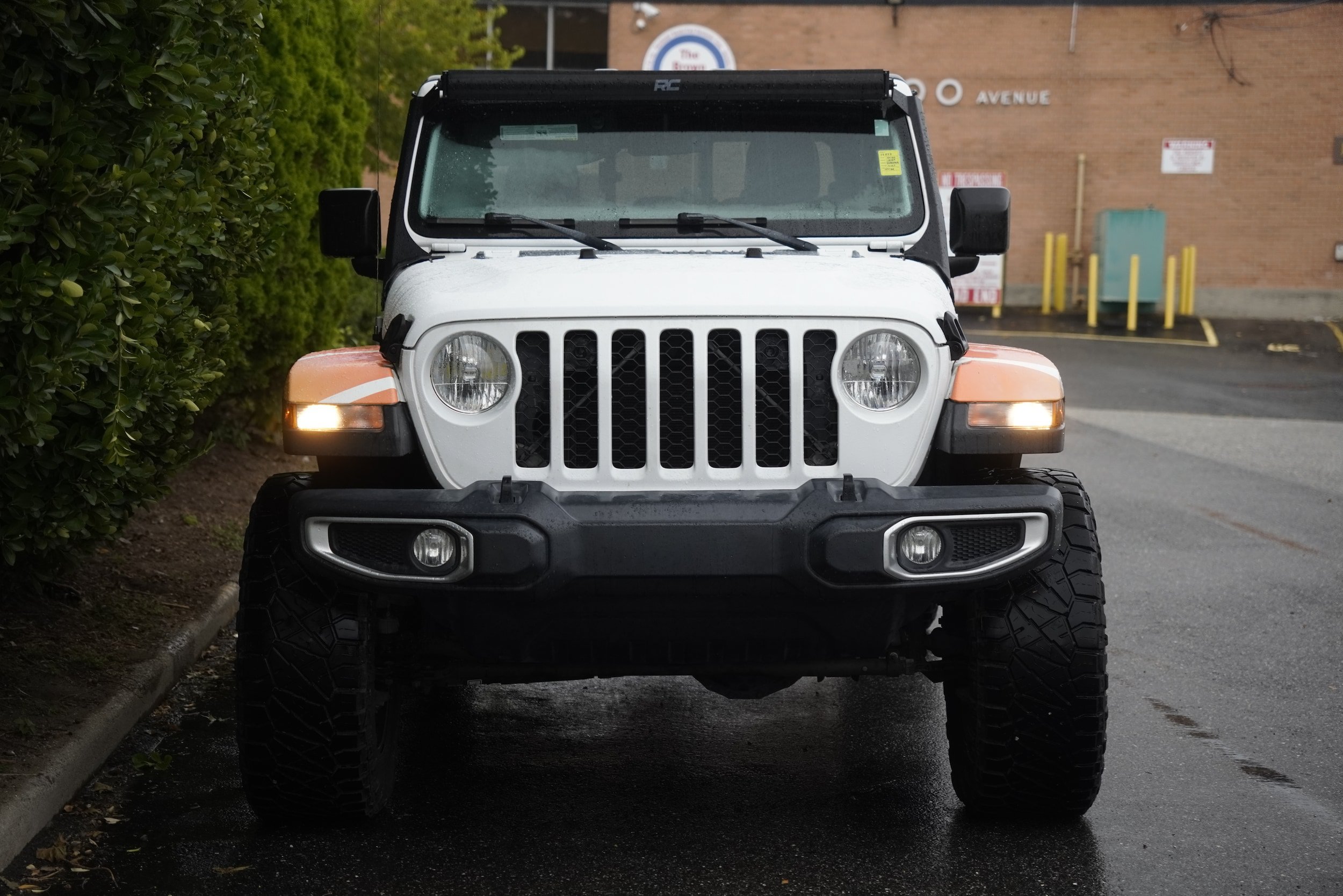 Used 2020 Jeep Gladiator Sport w/ Quick Order Package 24S AWD/4WD image 11