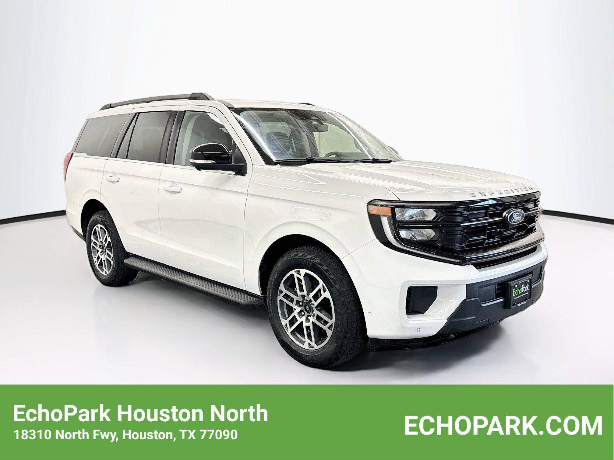 Used 2025 Ford Expedition Active AWD/4WD image 1