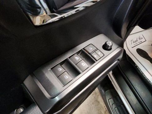 Used 2020 Toyota Tacoma TRD Off-Road w/ Technology Package image 21