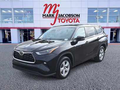 Used 2024 Toyota Highlander LE