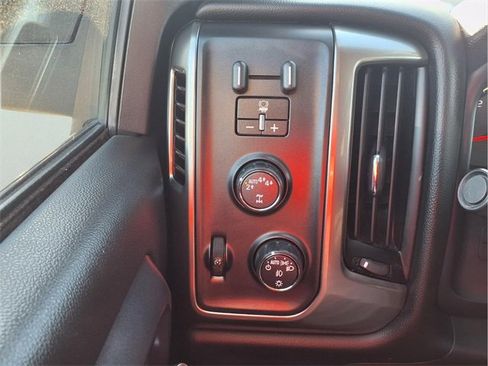 Certified 2018 Chevrolet Silverado 1500 LT w/ All Star Edition image 10