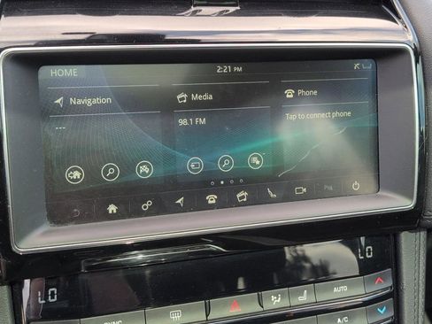 Used 2020 Jaguar F-PACE Prestige AWD/4WD image 24