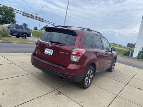 Used 2018 Subaru Forester 2.5i Premium AWD/4WD image 9