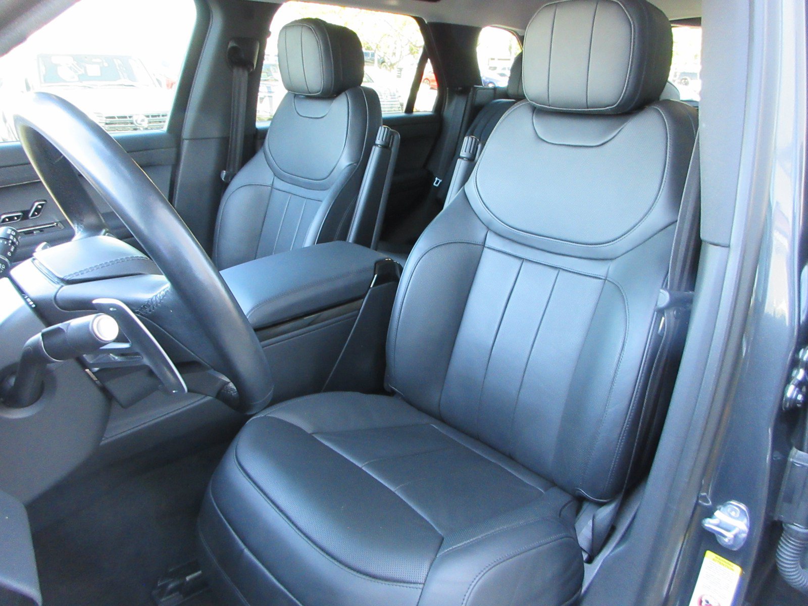 Used 2023 Land Rover Range Rover Sport SE AWD/4WD image 32