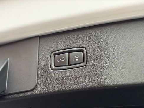 Used 2022 Porsche Cayenne GTS AWD/4WD image 28