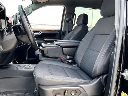 Used 2024 Chevrolet Silverado 1500 LT AWD/4WD image 10