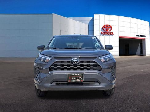 Used 2025 Toyota RAV4 LE AWD/4WD image 7