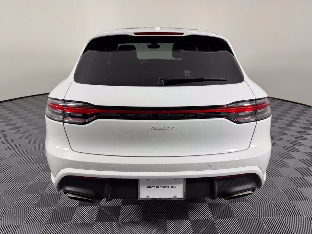 Used 2023 Porsche Macan AWD/4WD image 14