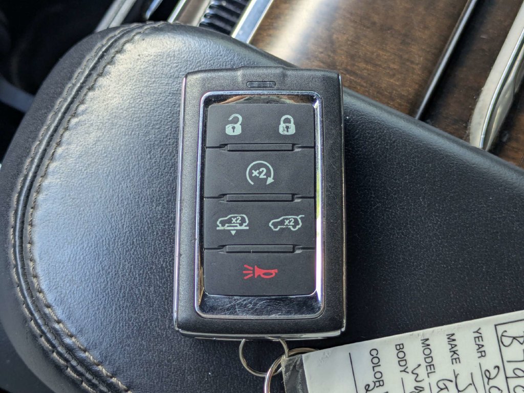 Used 2023 Jeep Grand Wagoneer L Series II AWD/4WD image 36