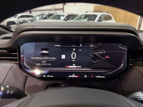 Used 2024 Land Rover Range Rover Sport image 18