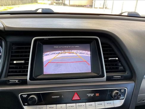 Used 2018 Hyundai Sonata SE image 13