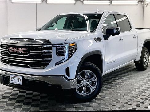 Used 2024 GMC Sierra 1500 SLT AWD/4WD image 1