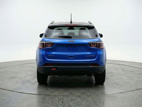 Used 2025 Jeep Compass Trailhawk image 7