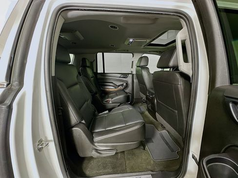 Used 2018 Chevrolet Suburban Premier image 31