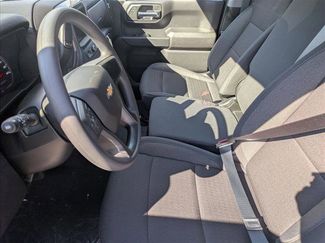 New 2026 Chevrolet Silverado 1500 Custom video 3