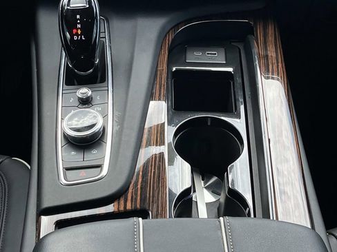 Certified 2023 Cadillac Escalade Premium Luxury AWD/4WD image 16