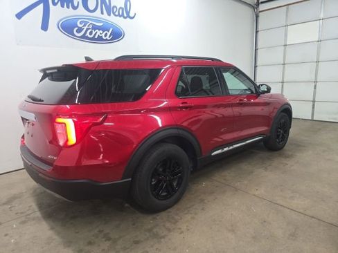 Used 2023 Ford Explorer XLT w/ Equipment Group 202A image 11