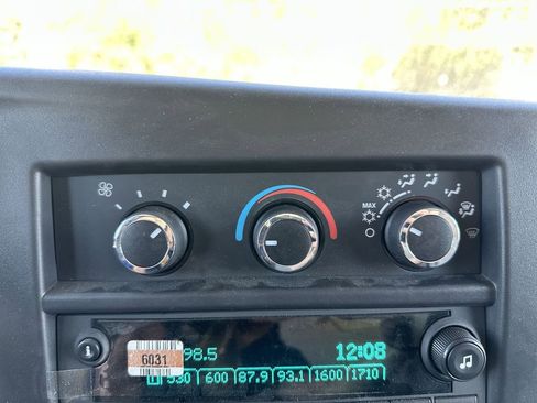 New 2024 Chevrolet Express 3500 Work Van w/ Power Convenience Package image 23