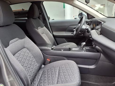 Used 2025 Nissan Kicks SV FWD image 25