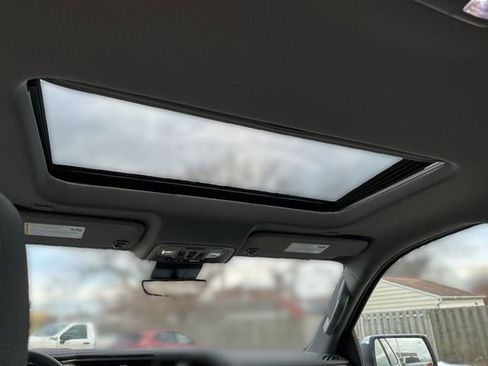 New 2025 GMC Sierra 1500 Denali w/ Denali Reserve Package image 18